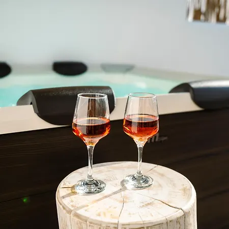 アパート Sunlight Ornos Suites, Private Hot Tub *