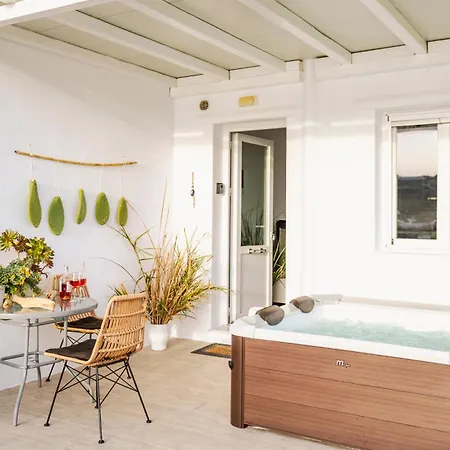 アパート Sunlight Ornos Suites, Private Hot Tub